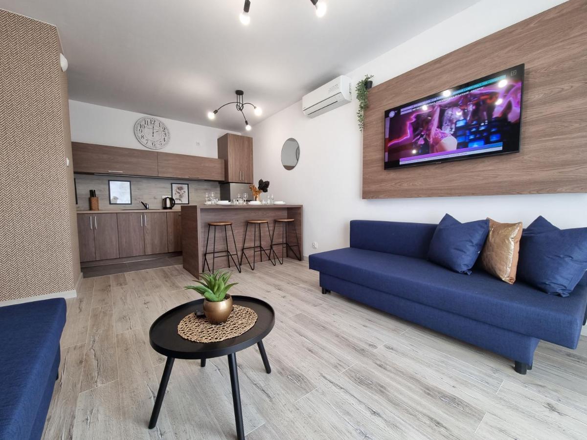 Q Apart Enter- Klimatyzowany 2 Pokojowy Apartament Przy Manufakturze Z Garazem Gratis, Fv วูดช์ ภายนอก รูปภาพ